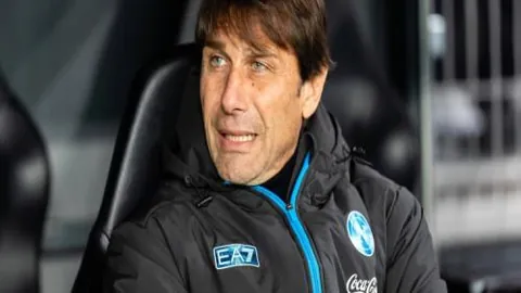 詹姆斯贡献19分6板7助，再破两项纪录，浓眉21+18+6帽，湖人再斩国王